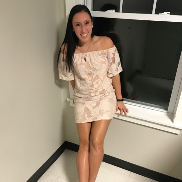 annie_zitelli
